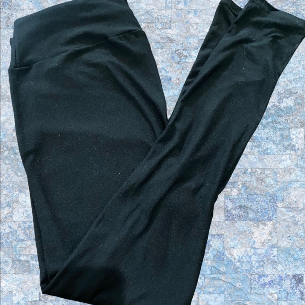 Women’s Lularoe Tall and Curvy Black Leggings